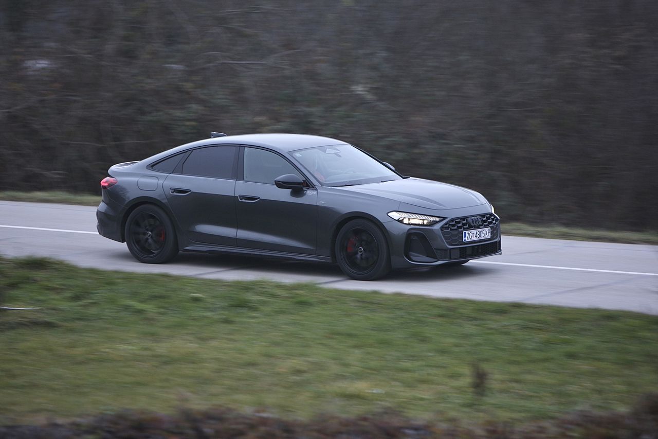 Image forAudi A5 Limousine e-Hybrid Quattro – Pametna snaga