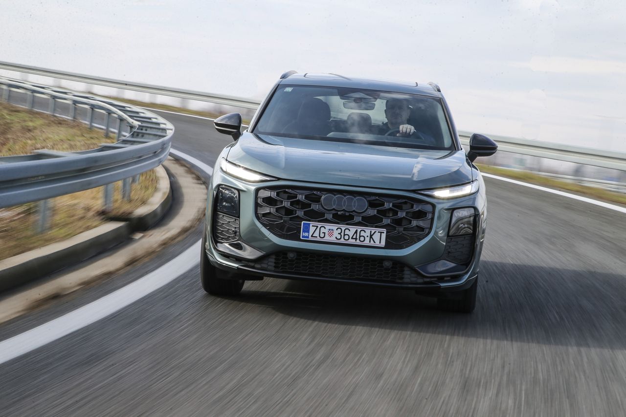 Image forAudi Q3 2.0 TDI S tronic S line – Razum ispred emocija