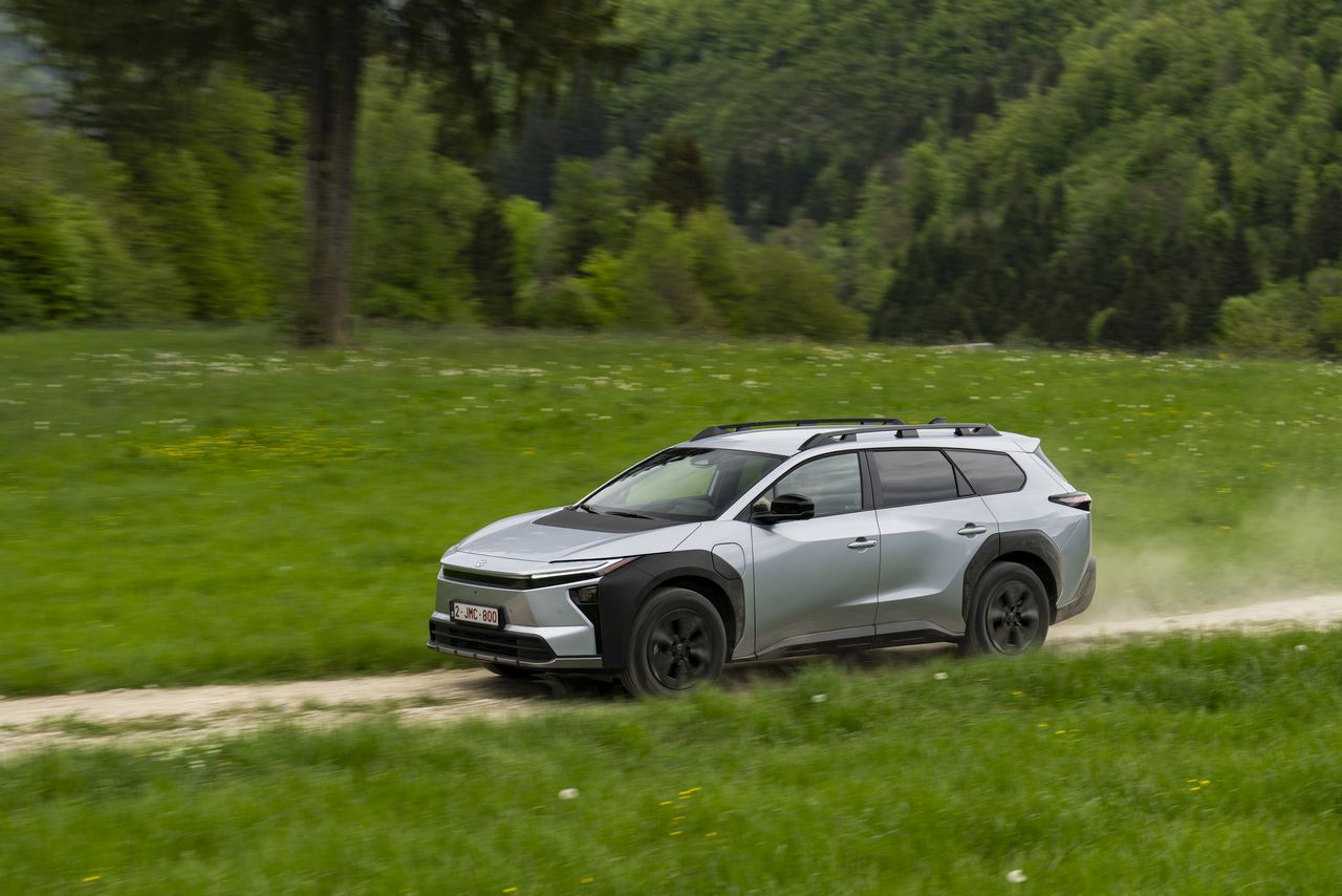 Image forToyota bZ4X – Električni SUV koji može kroz pola metra vode