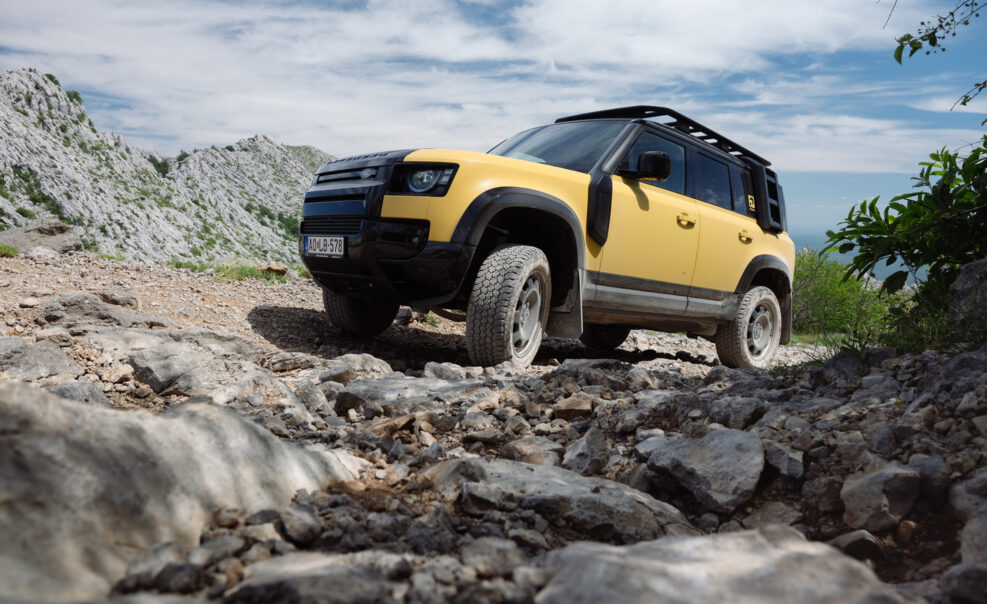 Land Rover Defenderom po Velebitu